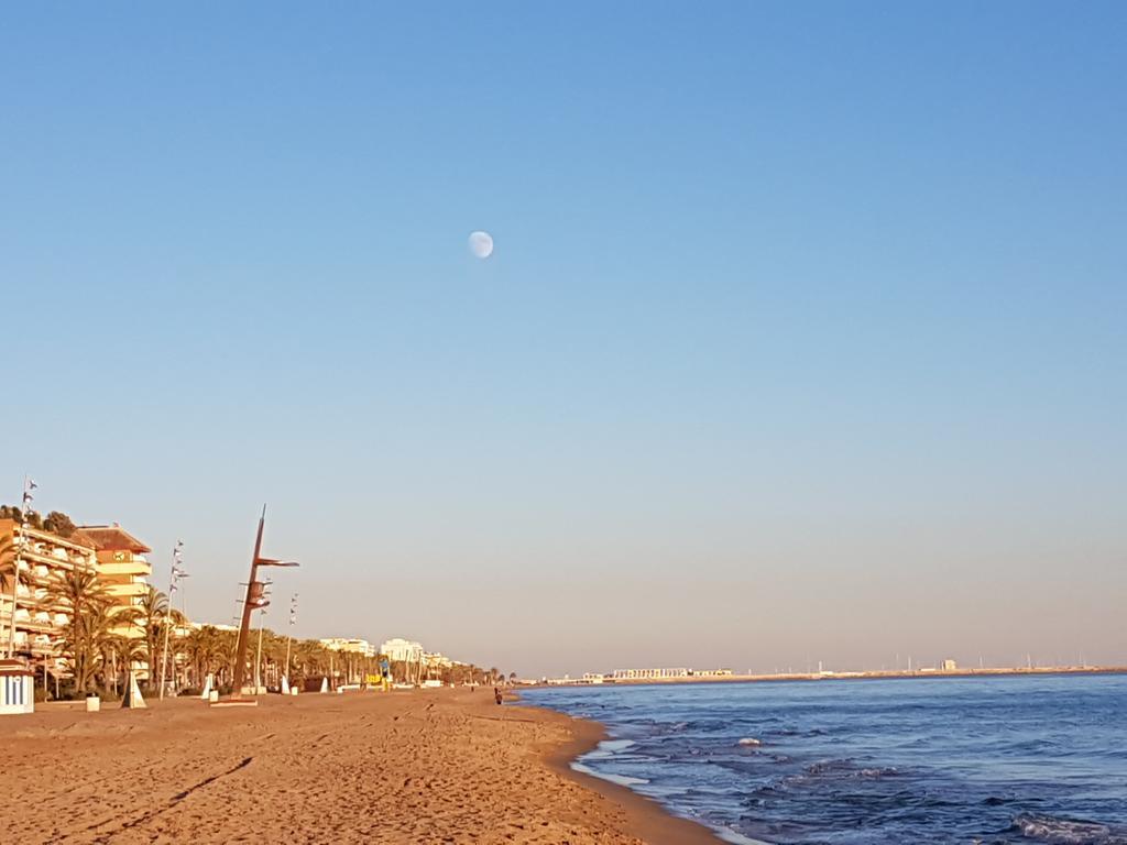 Romani Calafell Buitenkant foto