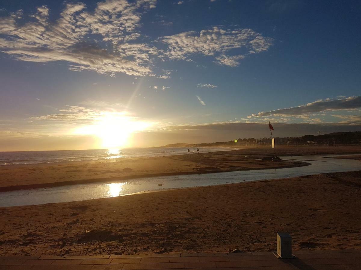 Romani Calafell Buitenkant foto